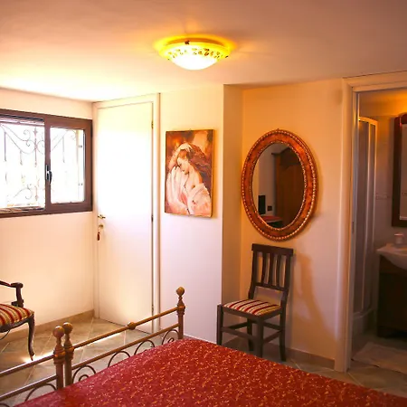 Tonia Nocleg ze śniadaniem 4*