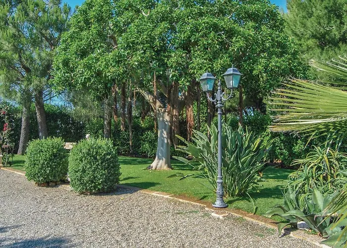 Oda ve Kahvaltı Tonia