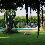 Tonia فندق مبيت وإفطار 4*