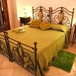 Tonia فندق مبيت وإفطار 4*