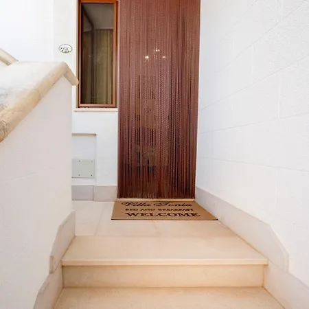 Bed & Breakfast Tonia 3*